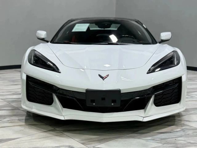 Used 2025 Chevrolet Corvette Z06 w/ Battery Protection Package image 3