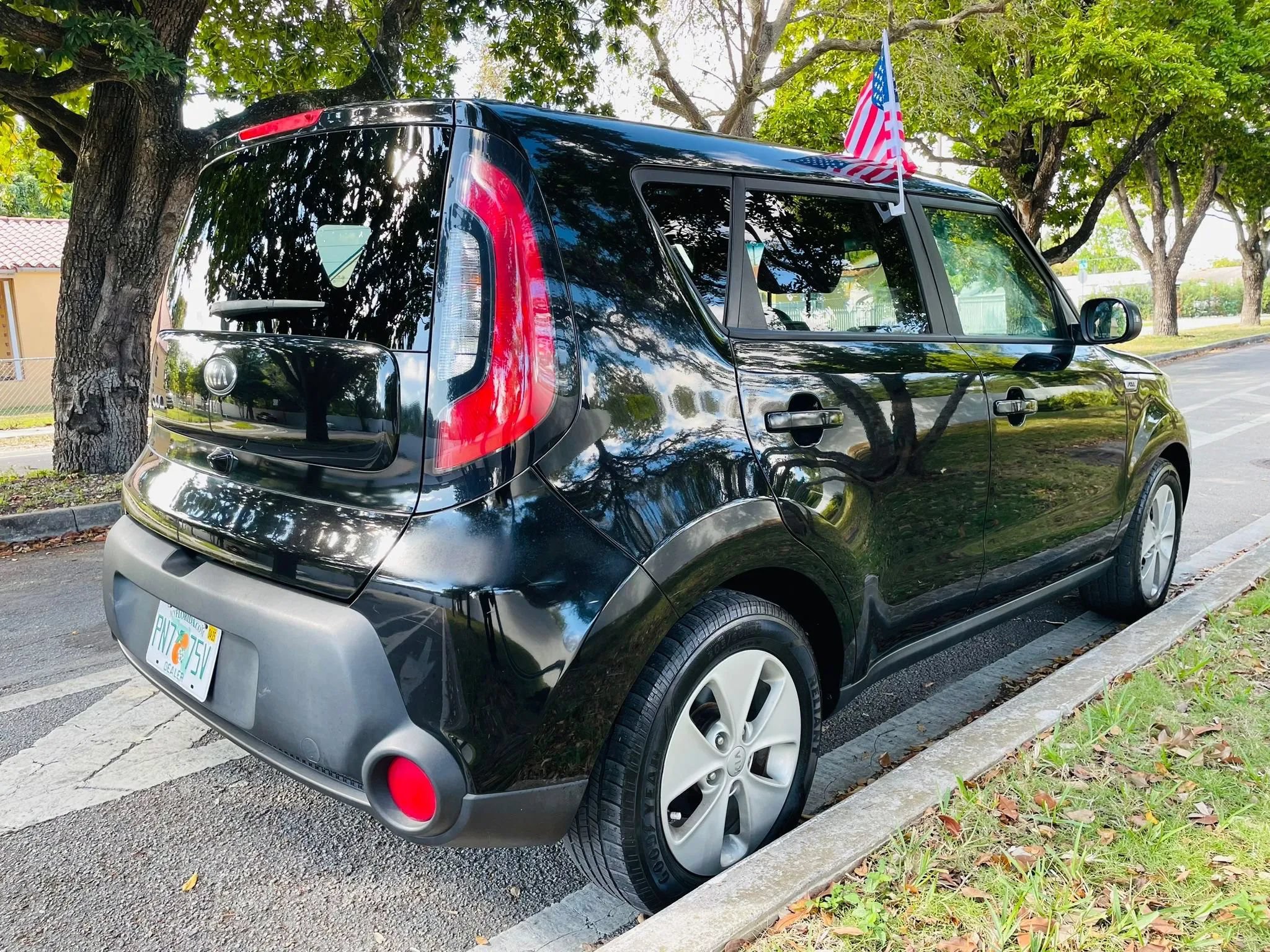 Used 2015 Kia Soul FWD image 4