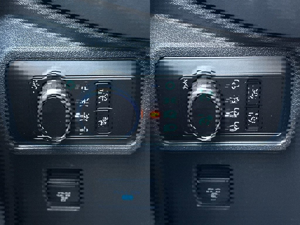 New 2025 Ford Bronco 2-Door image 23