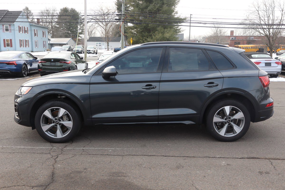 Used 2025 Audi Q5 2.0T Premium w/ Convenience Plus Package image 8