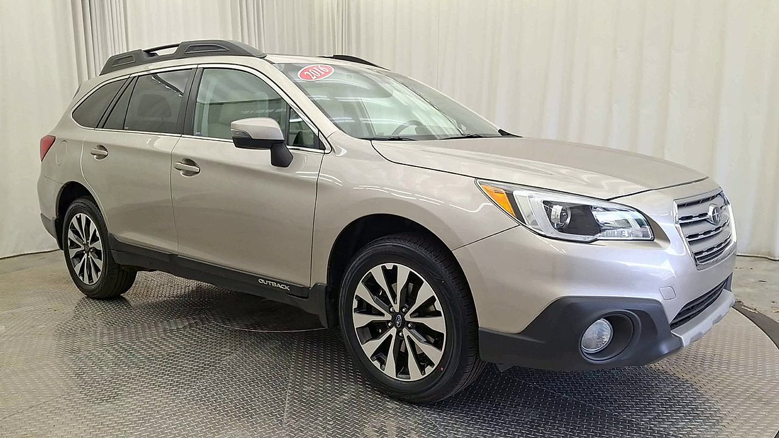 Used 2016 Subaru Outback 2.5i Limited AWD/4WD image 5