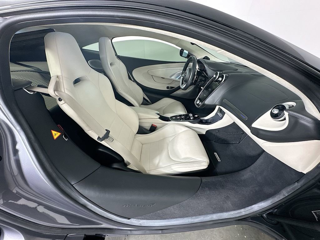 Used 2023 McLaren GT RWD image 26
