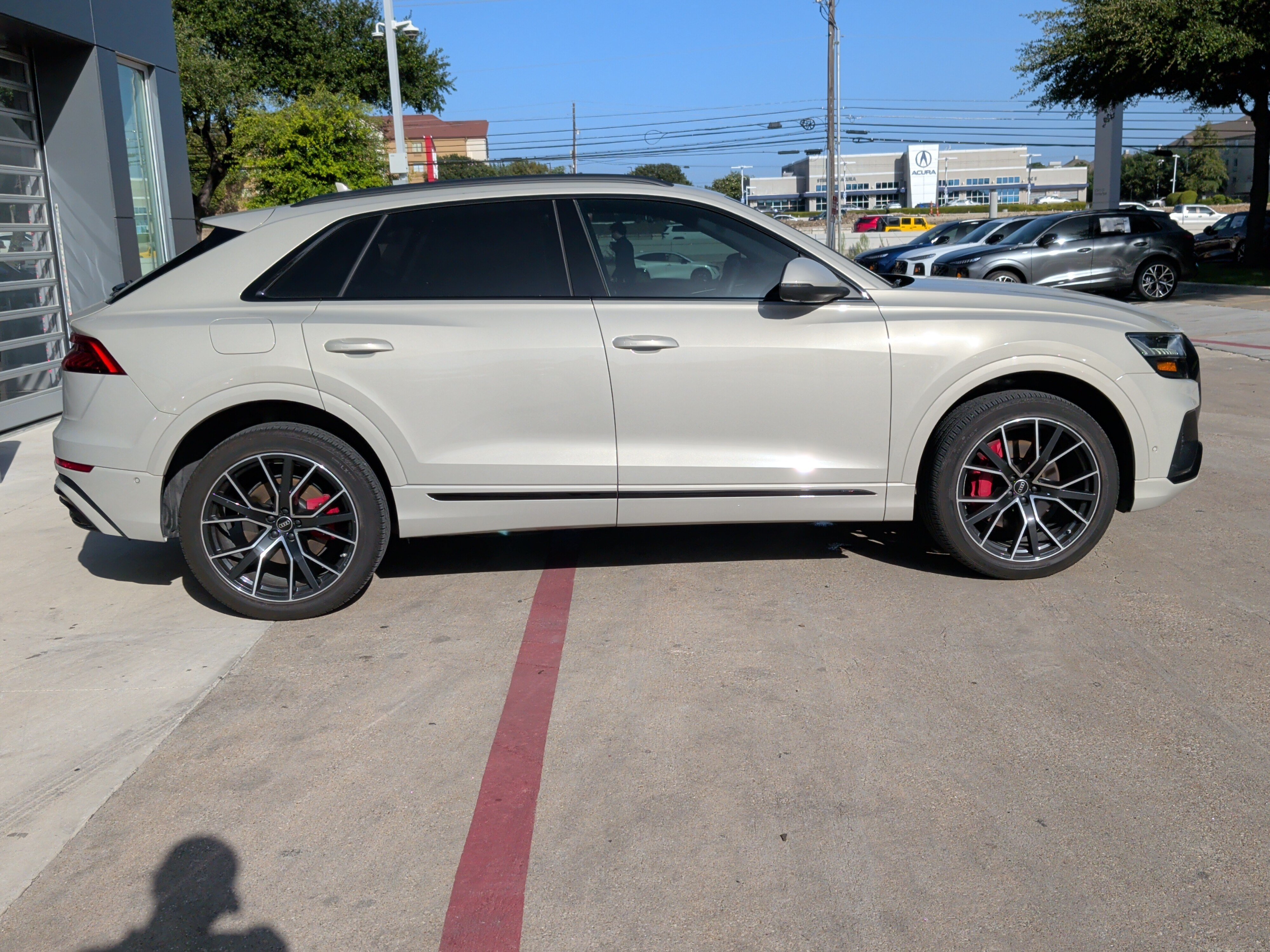 Used 2023 Audi Q8 Prestige w/ Prestige Package AWD/4WD image 11