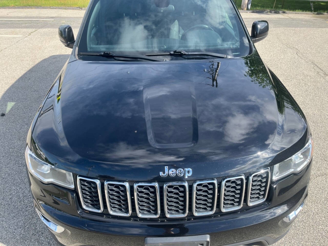 Used 2018 Jeep Grand Cherokee Laredo AWD/4WD image 10