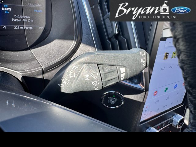 Used 2022 Ford Edge Titanium w/ Equipment Group 301A image 30