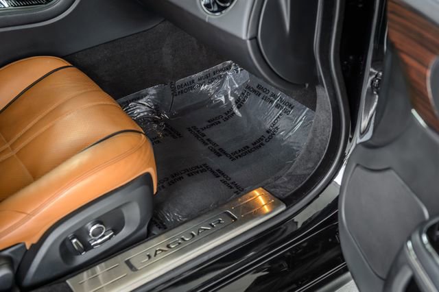Used 2017 Jaguar XJ R-Sport image 48