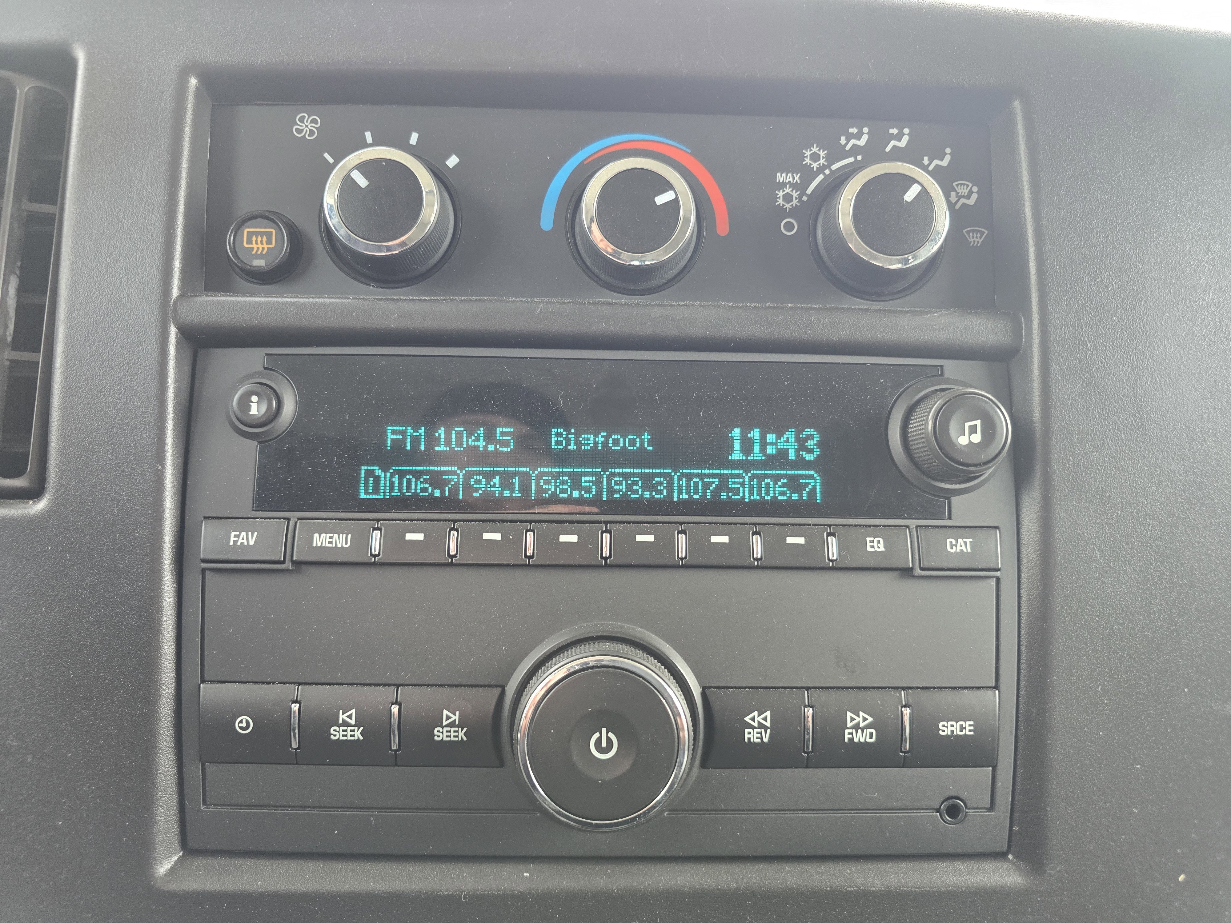 Used 2024 Chevrolet Express 3500 LS image 28