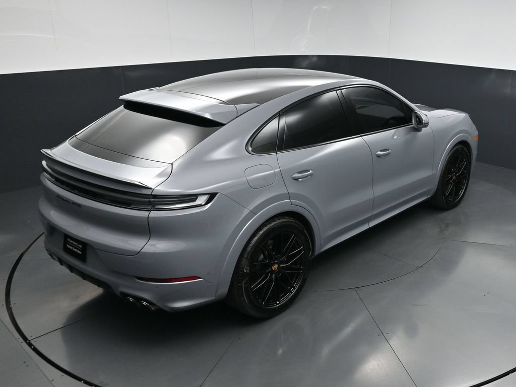 Certified 2025 Porsche Cayenne GTS AWD/4WD image 20