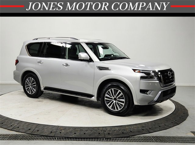 Used 2023 Nissan Armada SL w/ Captain's Chairs Package image 1