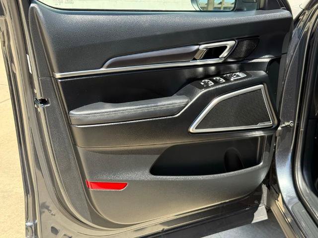 Used 2023 Kia Telluride S AWD/4WD image 18