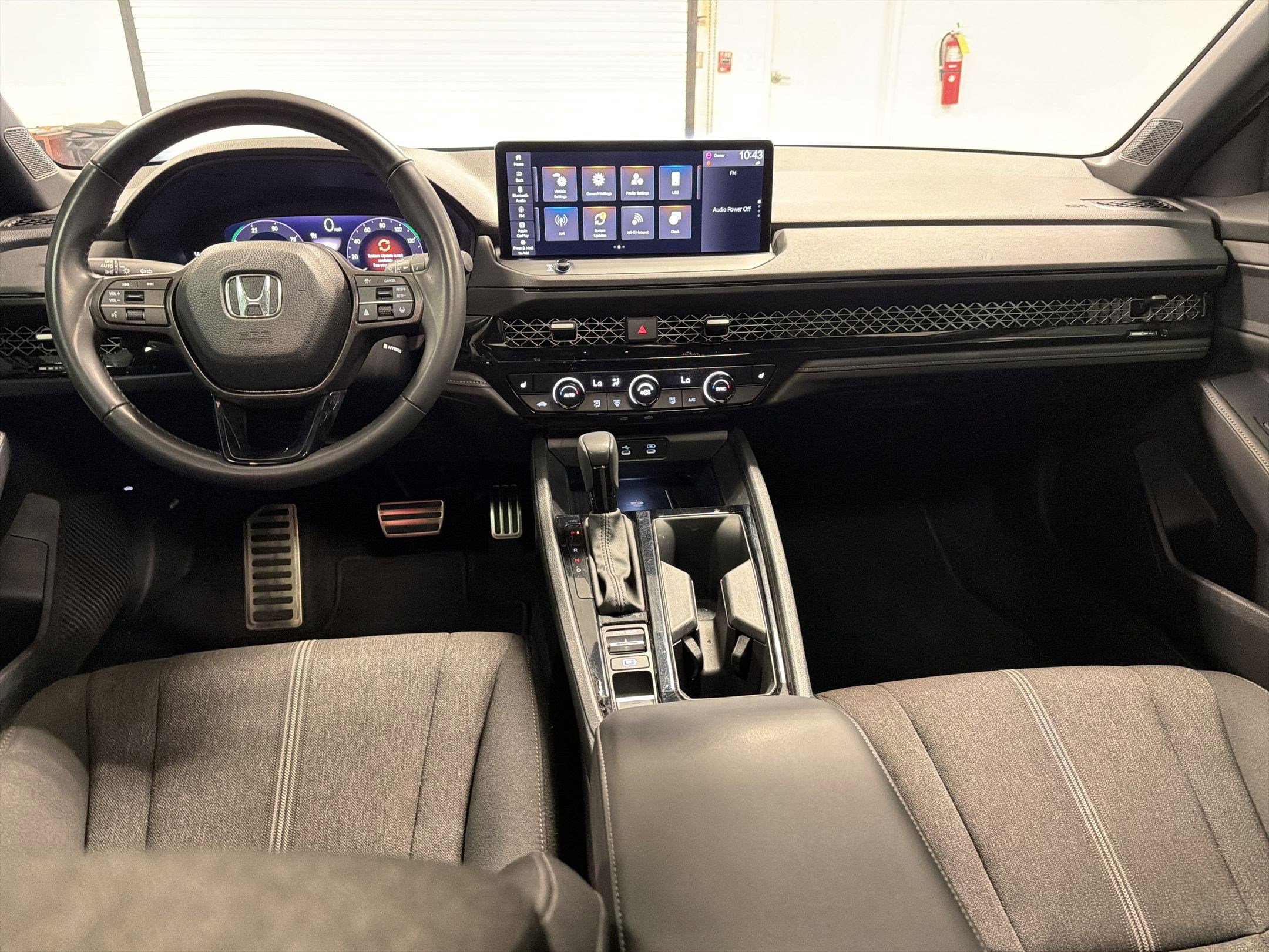 Used 2025 Honda Accord Sport image 16