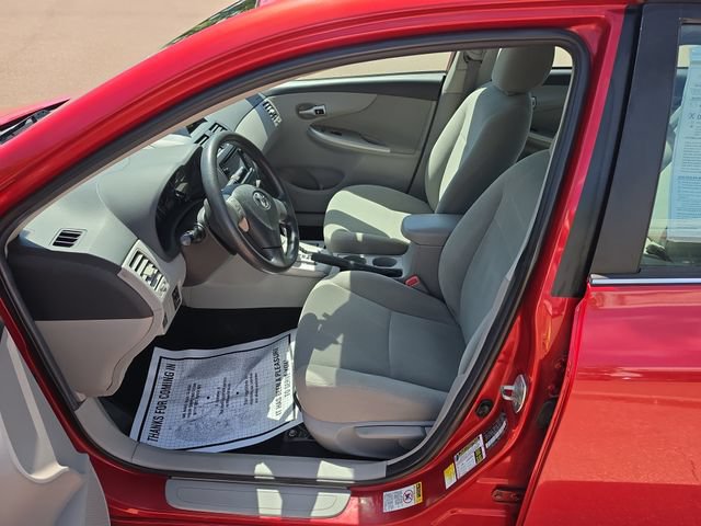 Used 2013 Toyota Corolla LE FWD image 9