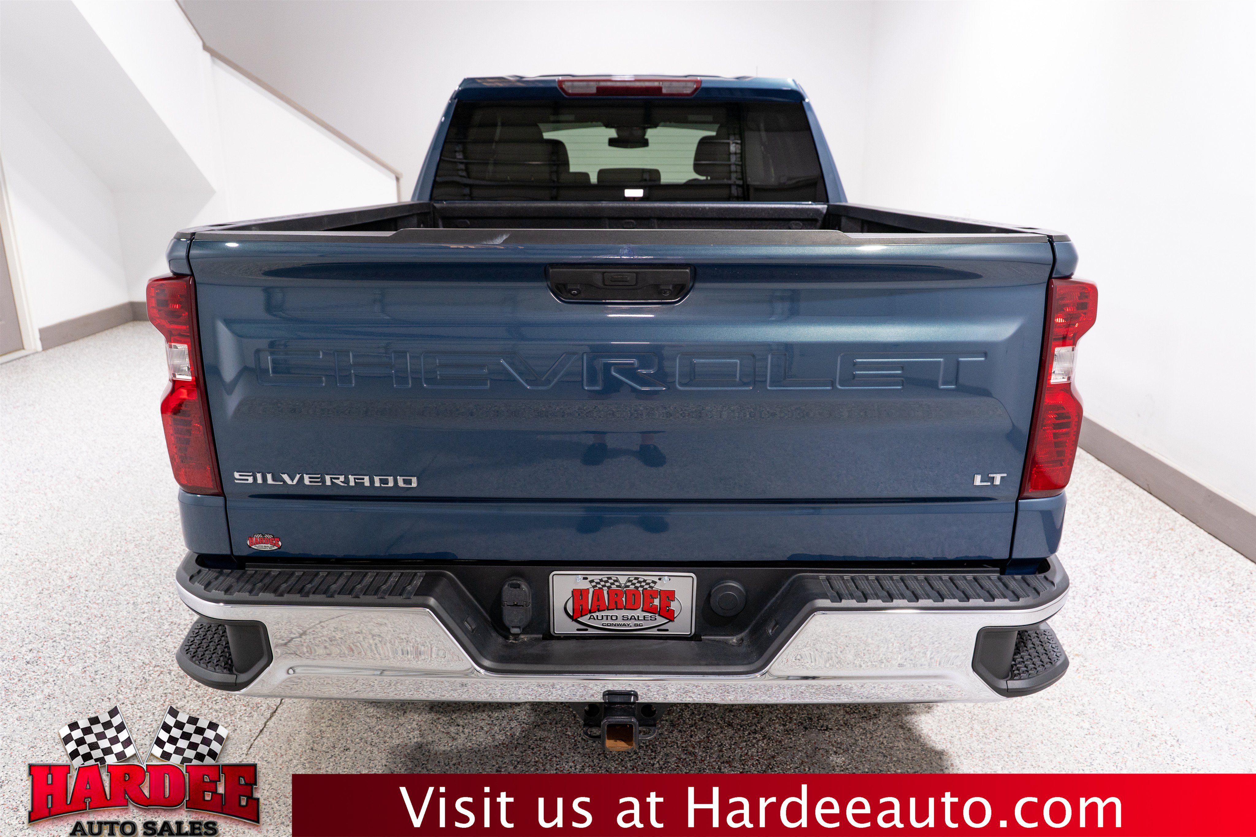 Used 2024 Chevrolet Silverado 1500 LT RWD image 4