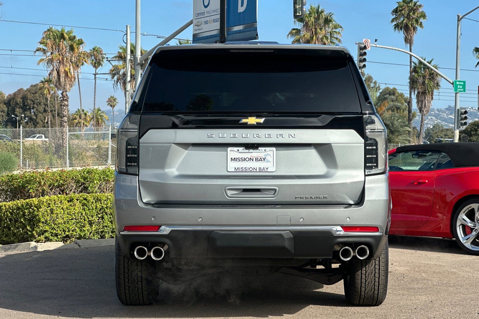 New 2025 Chevrolet Suburban Premier image 5