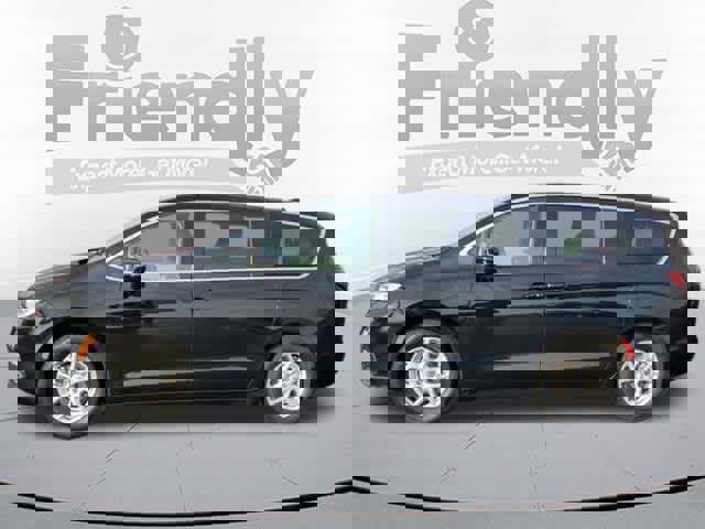 Certified 2024 Chrysler Pacifica Touring-L image 2