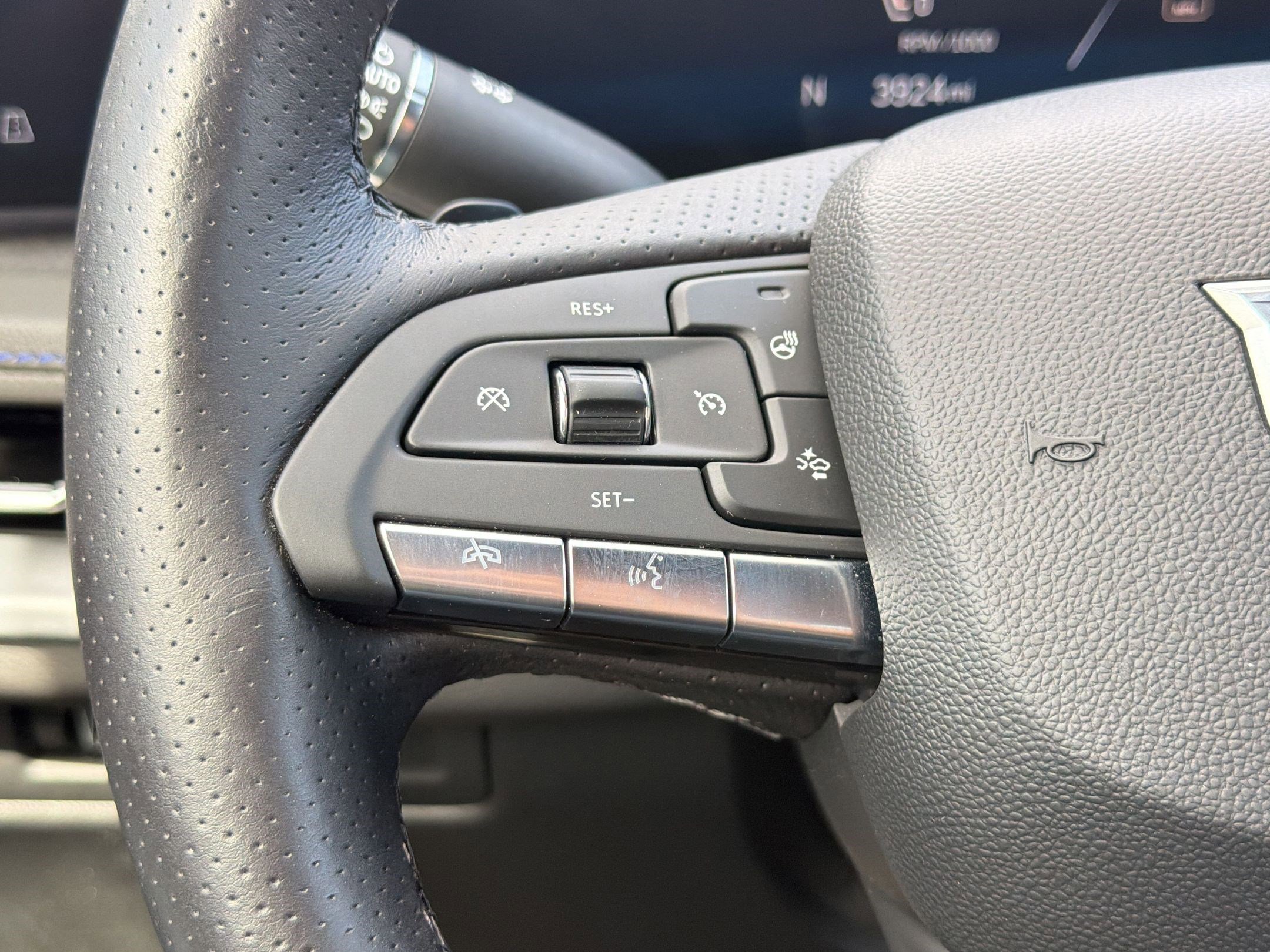 Certified 2024 Cadillac XT4 Sport image 14