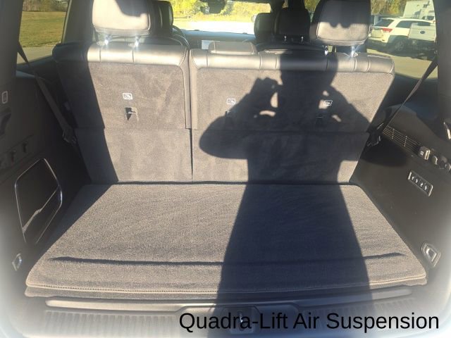 Used 2023 Jeep Wagoneer Series III w/ Convenience Group I image 28