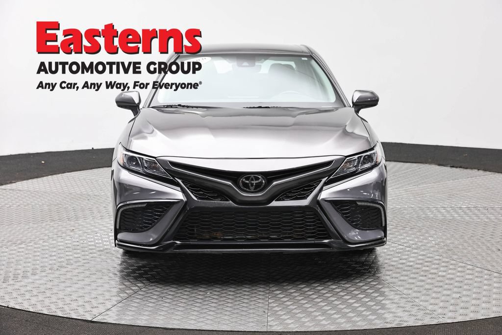Used 2024 Toyota Camry SE FWD image 2