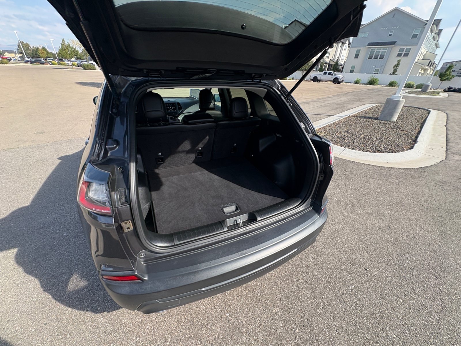 Used 2022 Jeep Cherokee Latitude Lux AWD/4WD image 34