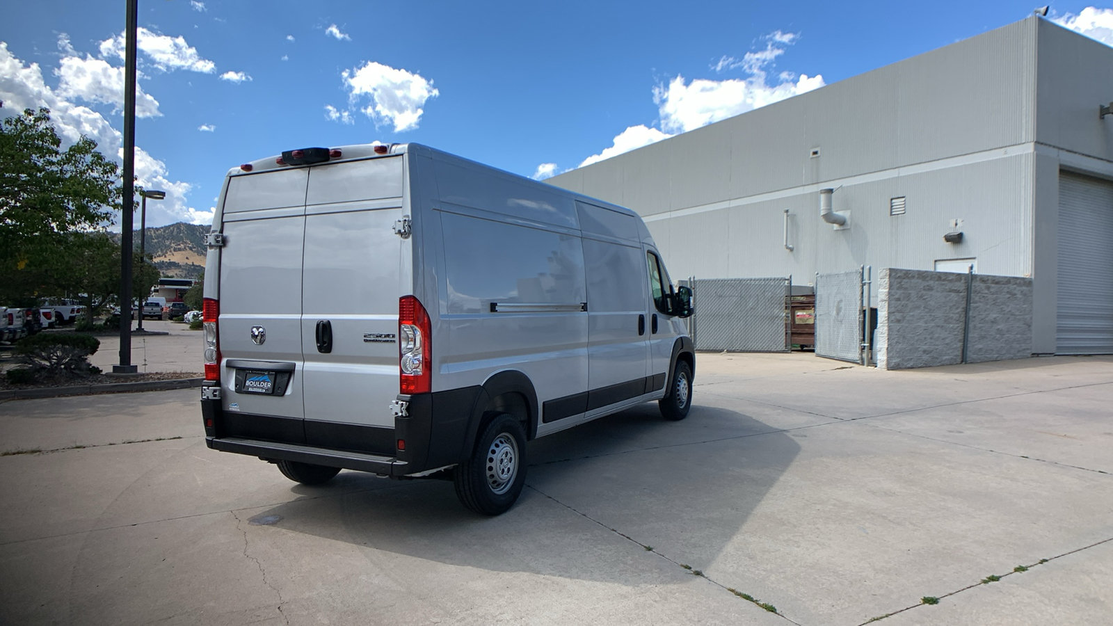 Used 2024 RAM ProMaster 2500 w/ Convenience Group FWD image 5
