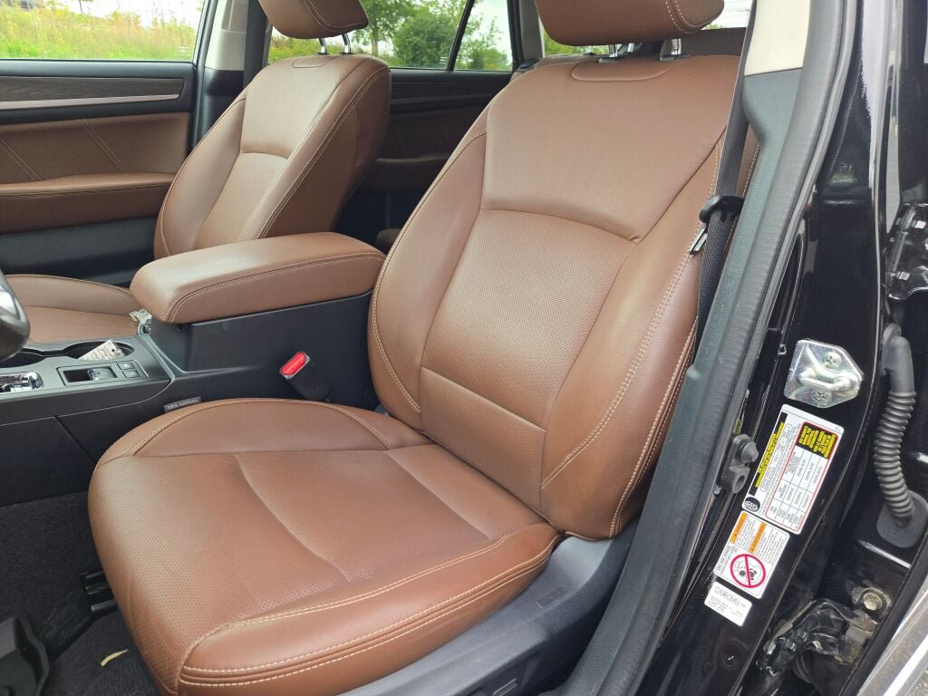 Used 2019 Subaru Outback 3.6R Touring AWD/4WD image 25