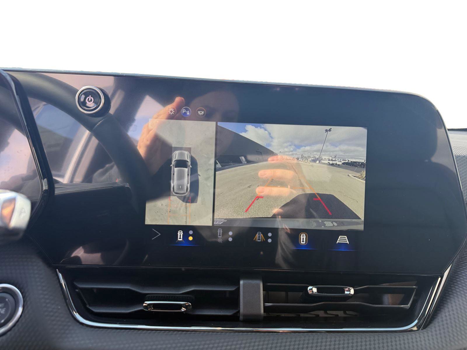 New 2026 Chevrolet Equinox RS w/ Convenience Package III image 17