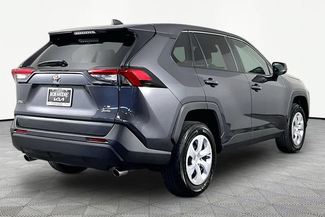Used 2024 Toyota RAV4 LE AWD/4WD image 6