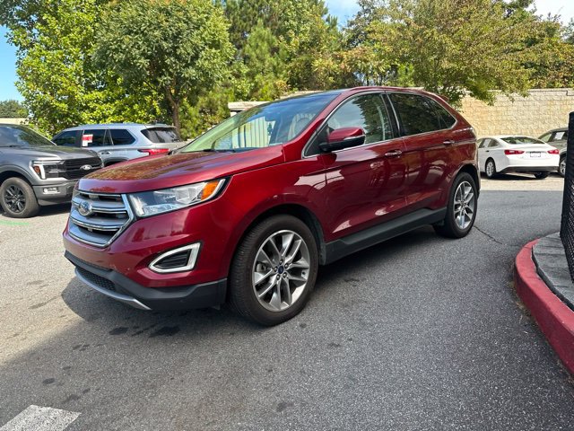 Used 2018 Ford Edge Titanium w/ Equipment Group 301A FWD image 3