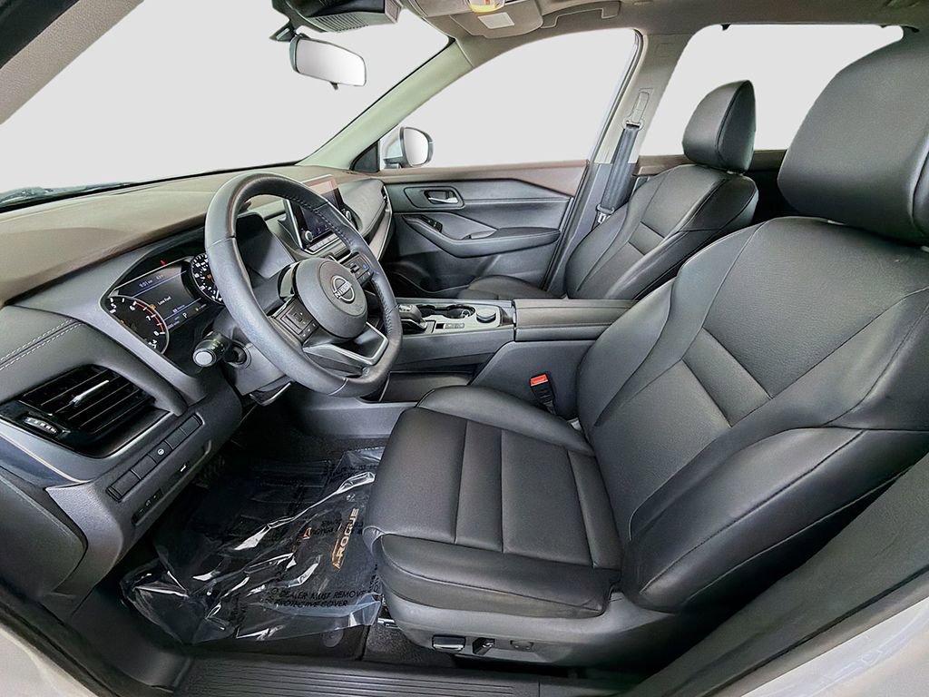 Used 2023 Nissan Rogue SV w/ SV Premium Package image 19