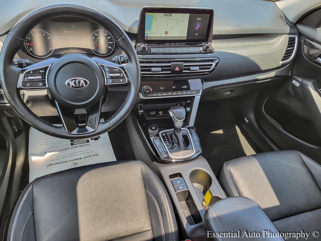 Used 2021 Kia Seltos SX w/ SX Sunroof Package image 13