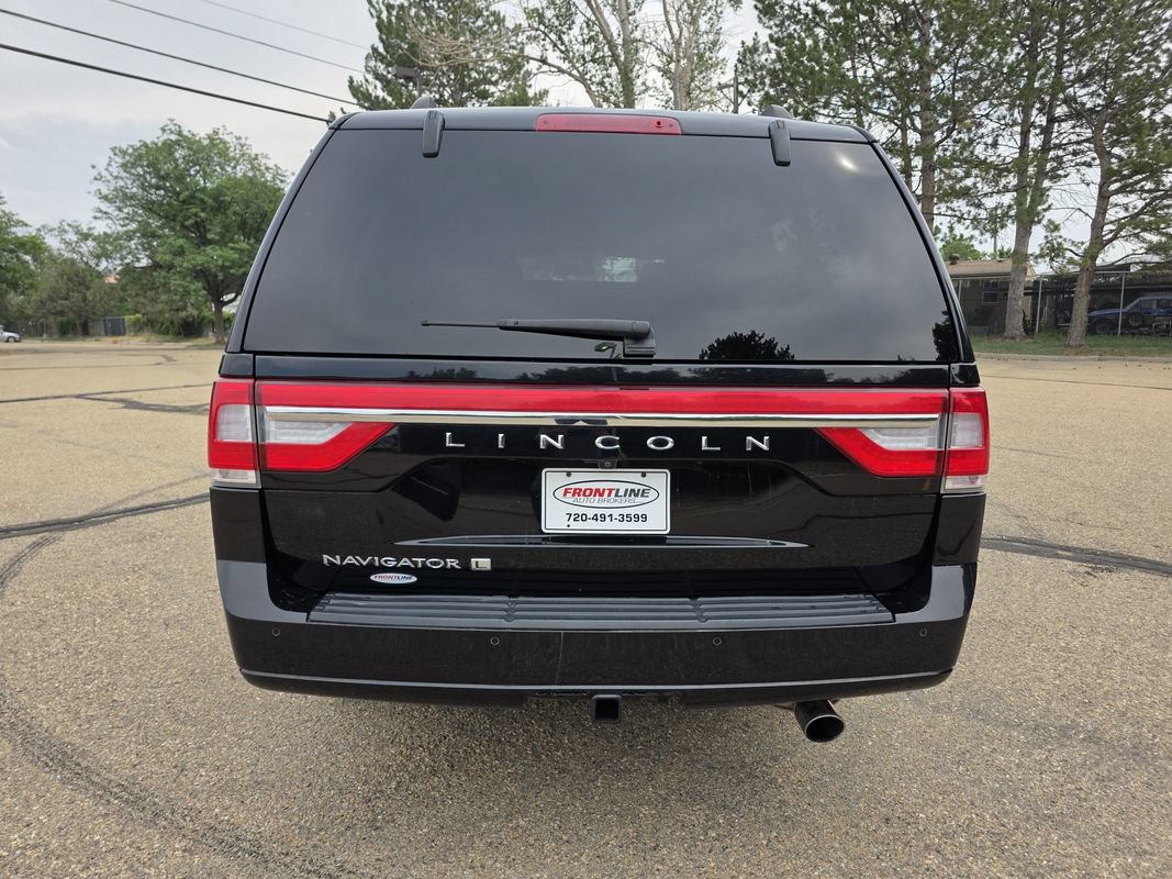 Used 2017 Lincoln Navigator L Select AWD/4WD image 5