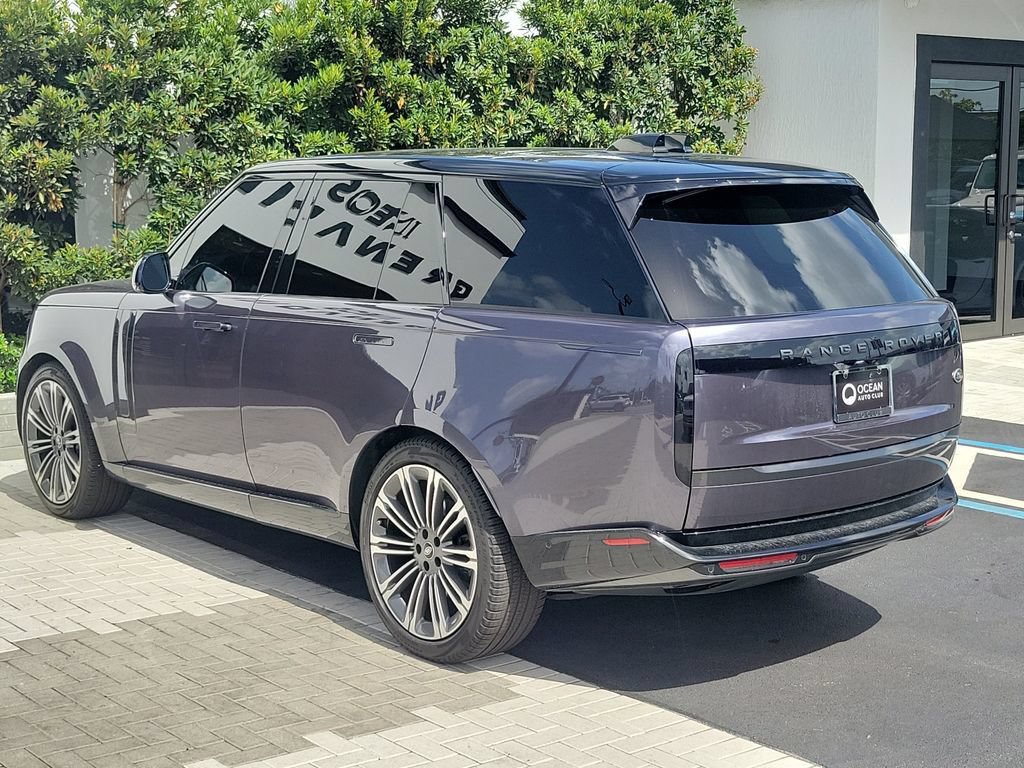 Used 2023 Land Rover Range Rover SE AWD/4WD image 3