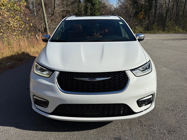New 2026 Chrysler Pacifica Pinnacle image 4