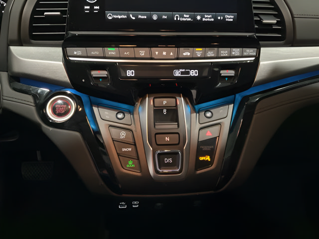 Certified 2025 Honda Odyssey Touring image 18
