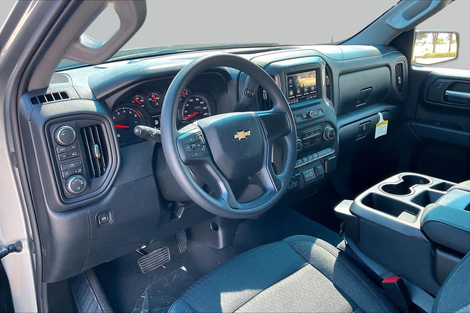 New 2026 Chevrolet Silverado 1500 Custom w/ Turbomax Blackout Package AWD/4WD image 8
