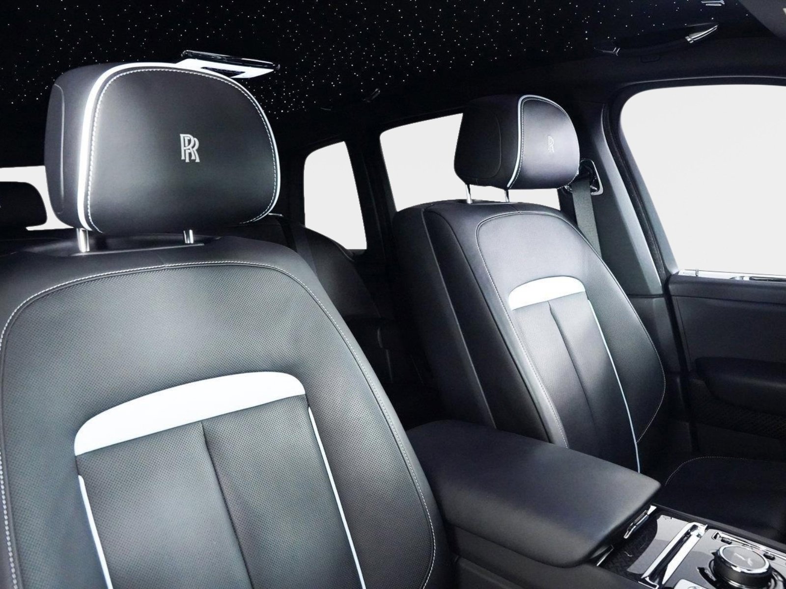 Used 2024 Rolls-Royce Cullinan Black Badge AWD/4WD image 46