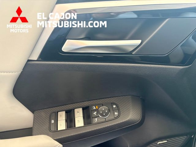 New 2026 Mitsubishi Outlander SE AWD/4WD image 12