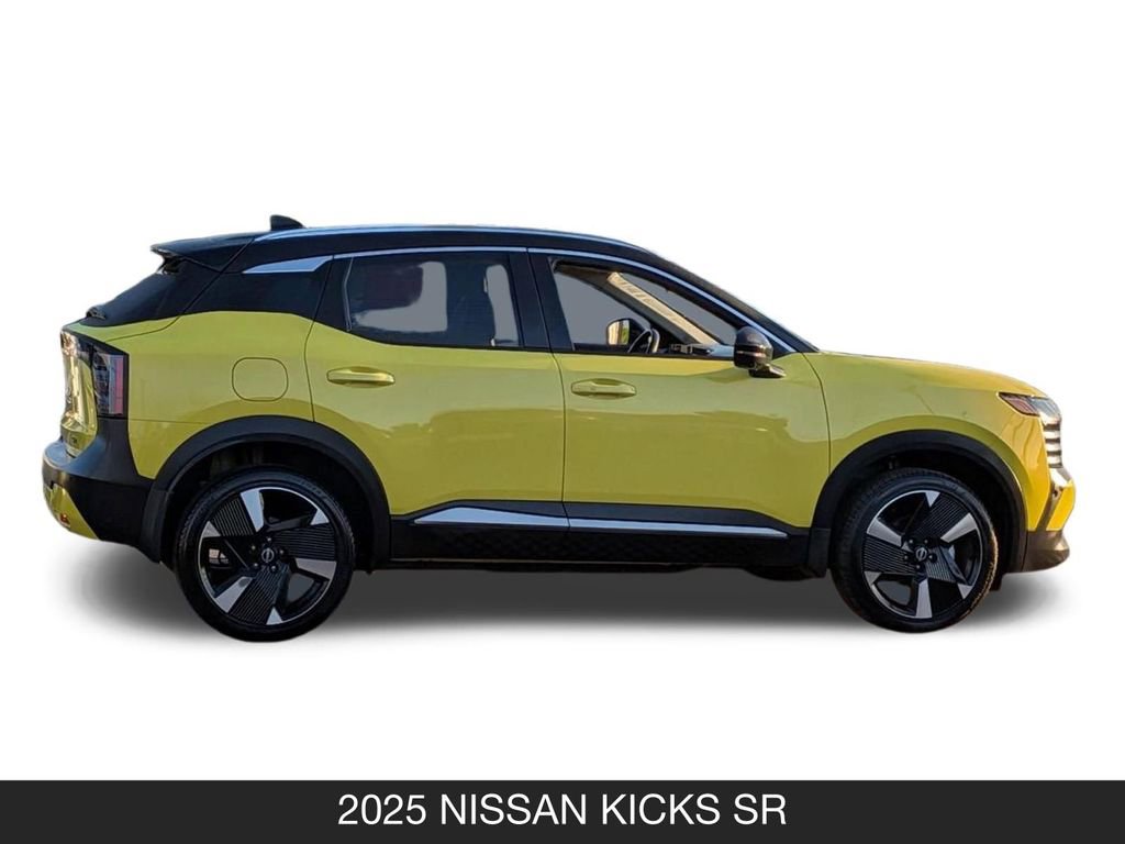Used 2025 Nissan Kicks SR FWD image 6
