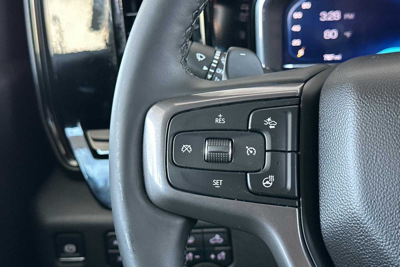 Used 2025 Chevrolet Silverado 1500 ZR2 w/ Technology Package image 37