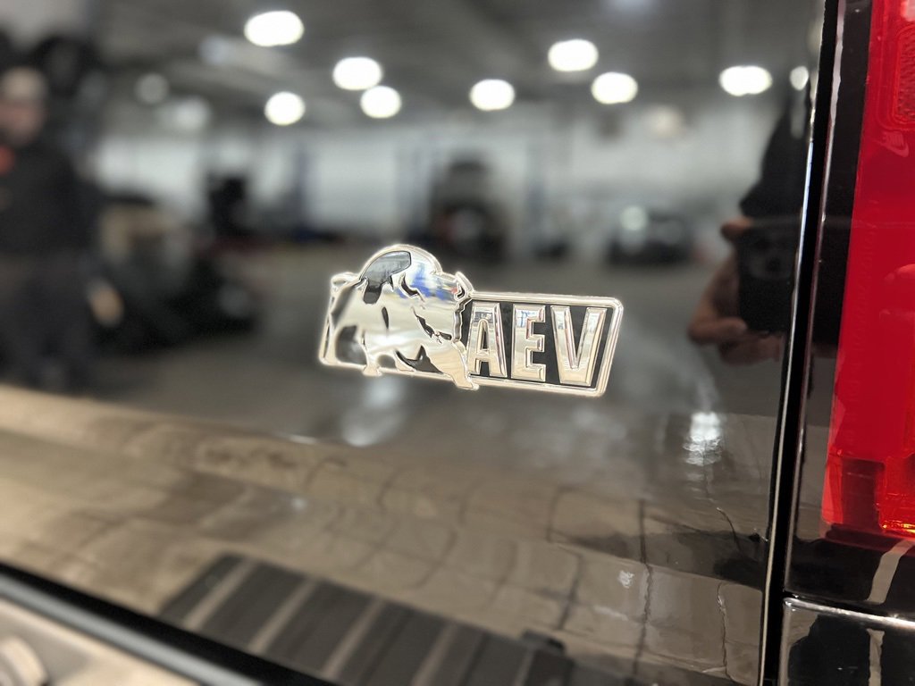 Used 2020 Chevrolet Colorado ZR2 w/ Colorado ZR2 Bison Edition image 11