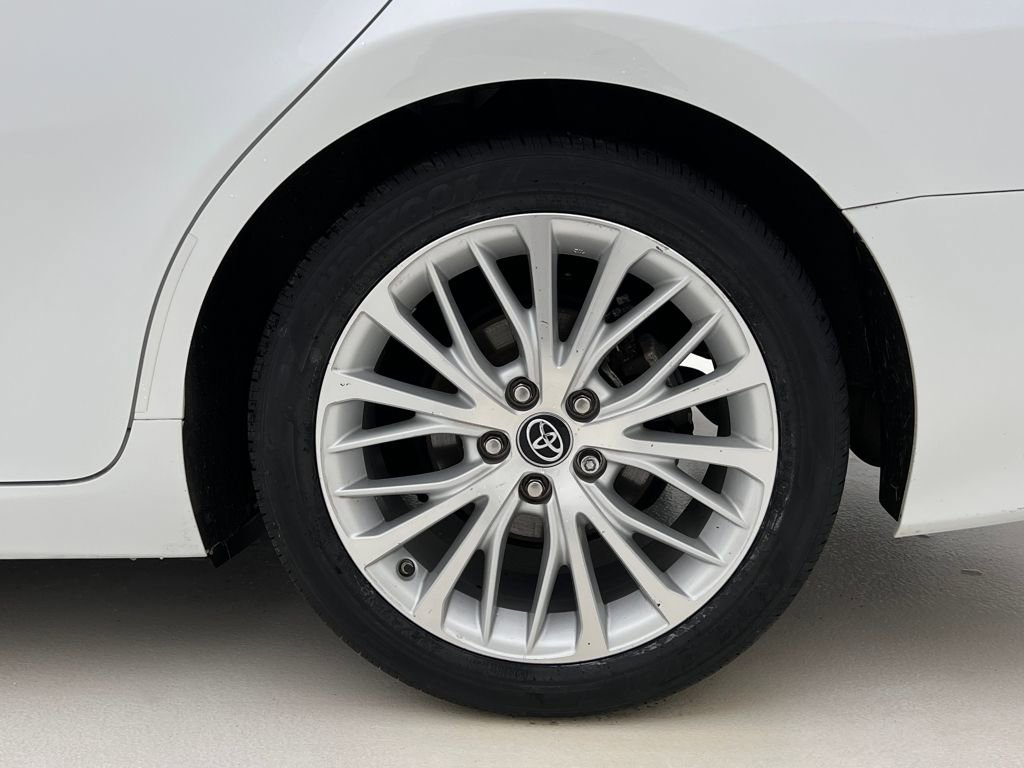 Used 2019 Toyota Camry XLE image 26