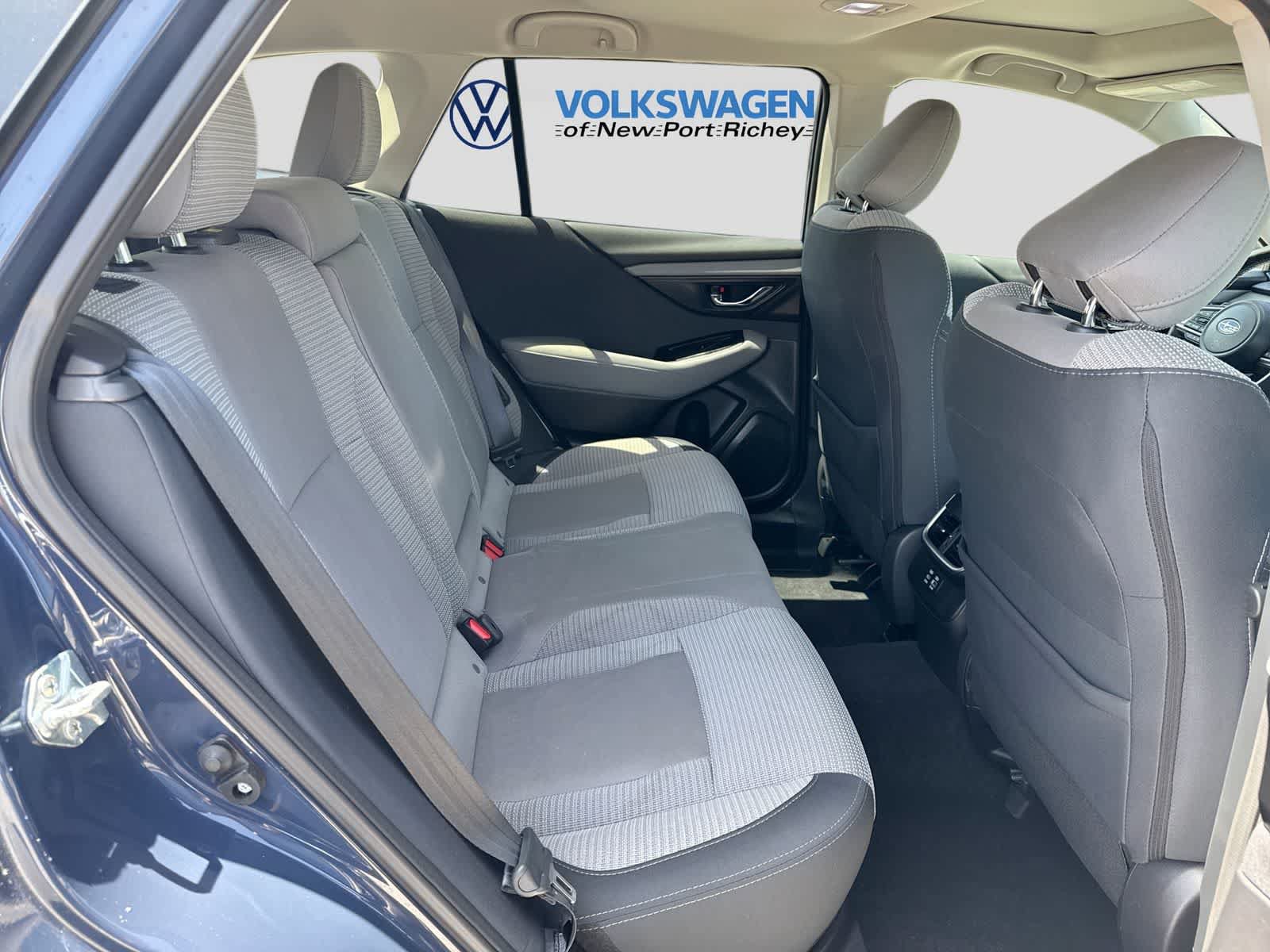 Used 2025 Subaru Outback Premium AWD/4WD image 27