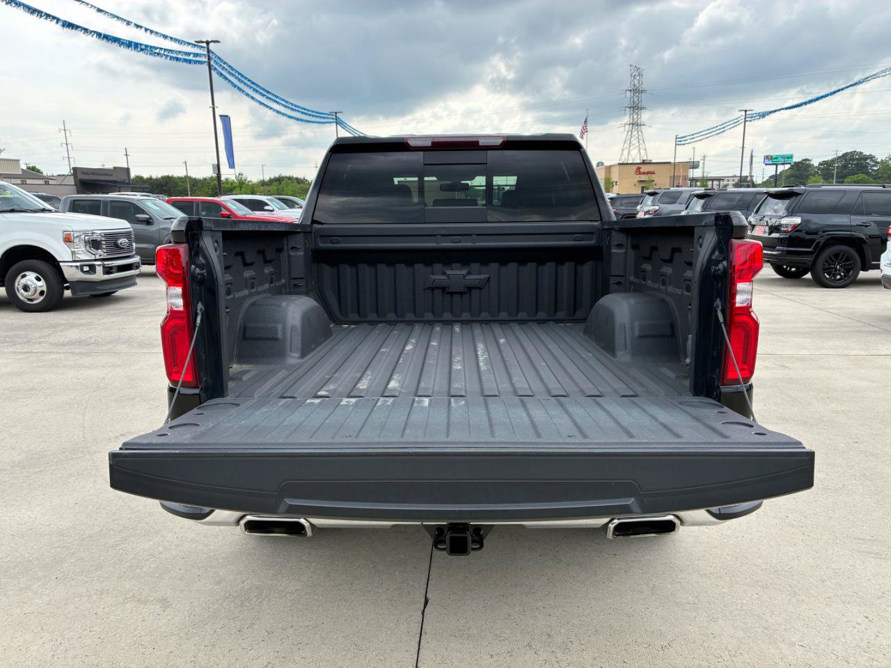 Used 2022 Chevrolet Silverado 1500 LTZ w/ Z71 Off-Road Package AWD/4WD image 30