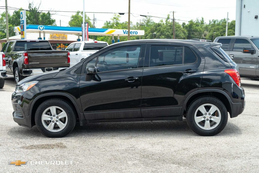 Used 2021 Chevrolet Trax LS w/ Tint and Cruise Package FWD image 10