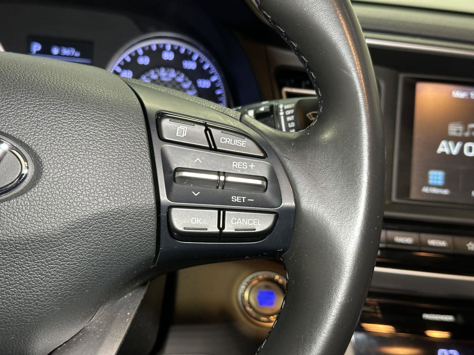 Used 2019 Hyundai Elantra Limited image 26