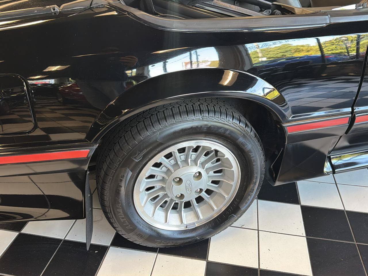 Used 1988 Ford Mustang GT RWD image 6