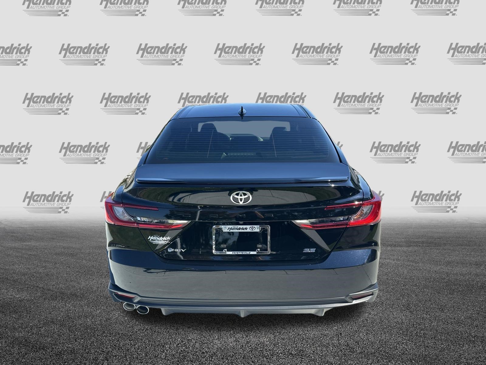 Used 2025 Toyota Camry SE FWD image 9
