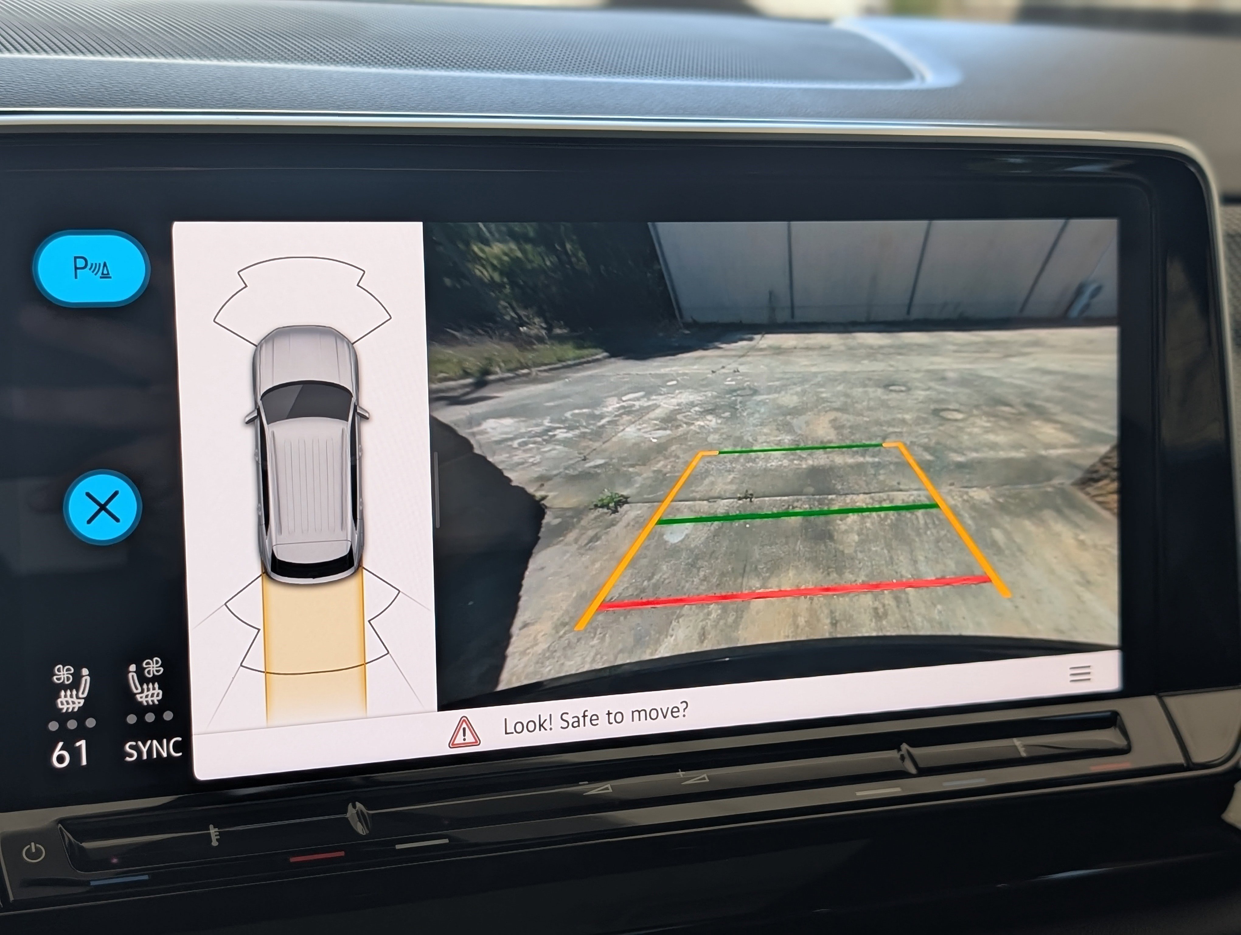 Used 2025 Volkswagen Atlas Cross Sport SEL image 28