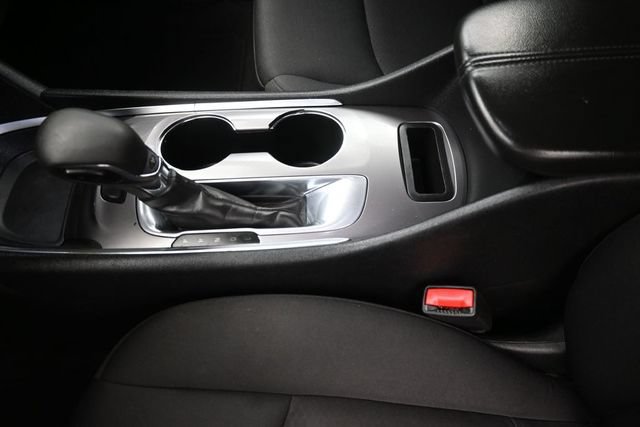 Used 2021 Chevrolet Malibu LT FWD image 19