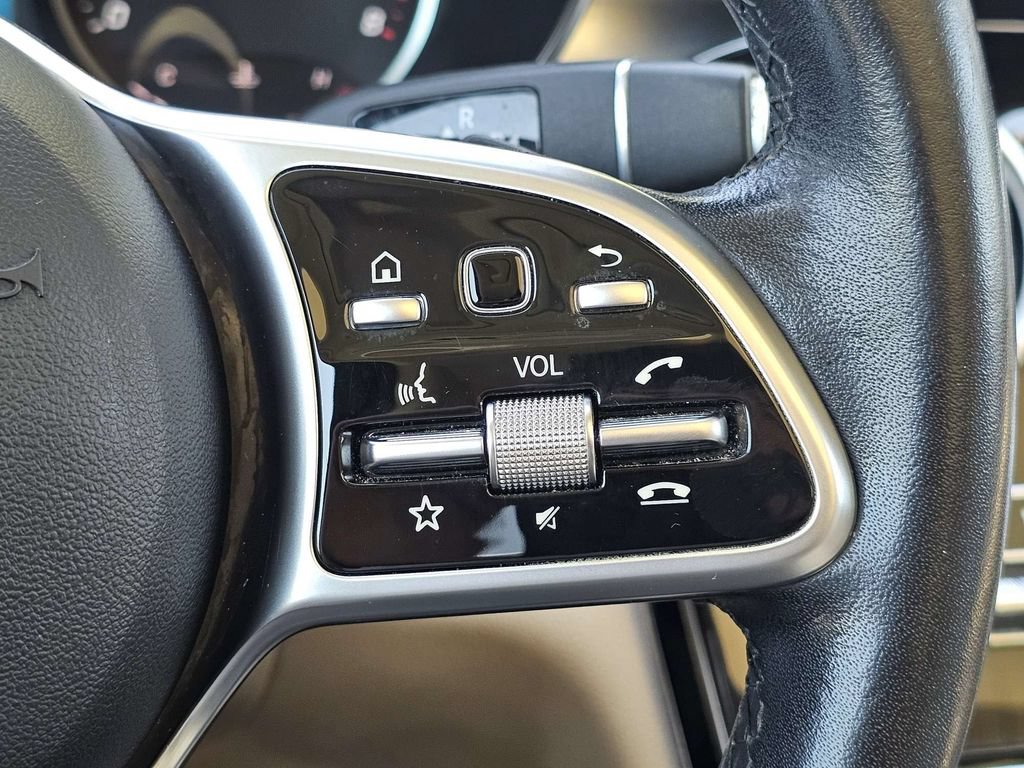 Used 2020 Mercedes-Benz GLC 300 image 27